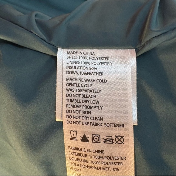 Prana XL Women’s Puffer Vest in Deep Balsam Color - Picture 6 of 8